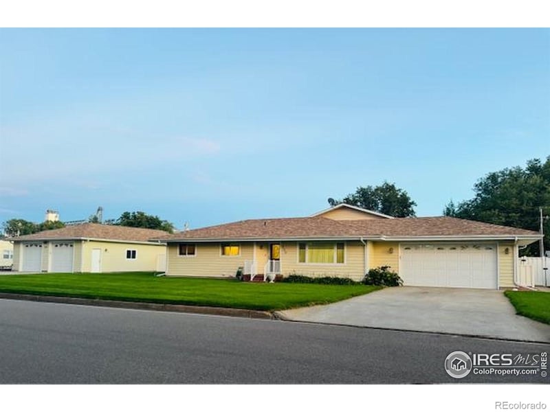 650 W Strohm St, Haxtun, CO 80731