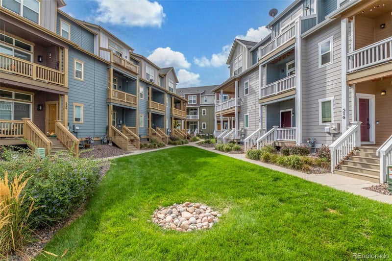 566 Amherst Ave, Englewood, CO 80110