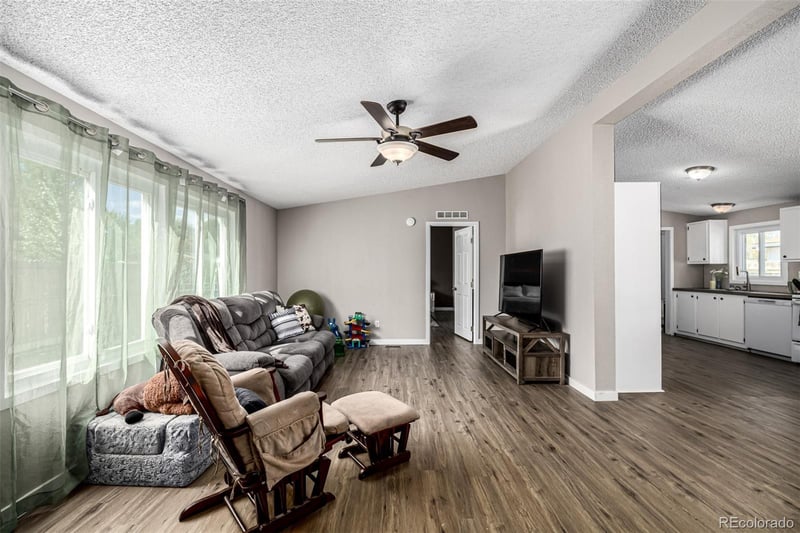 130 Dahlia St, Hudson, CO 80642