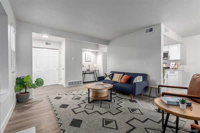 540 S Forest St #1-104, Denver, CO 80246