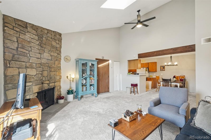 331 Wright St #304, Lakewood, CO 80228