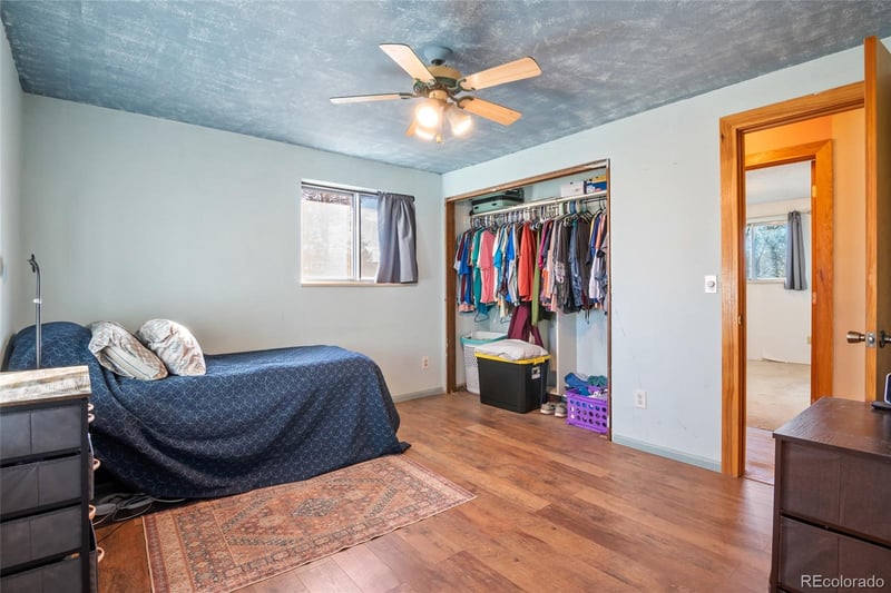 1852 Gay St, Longmont, CO 80501