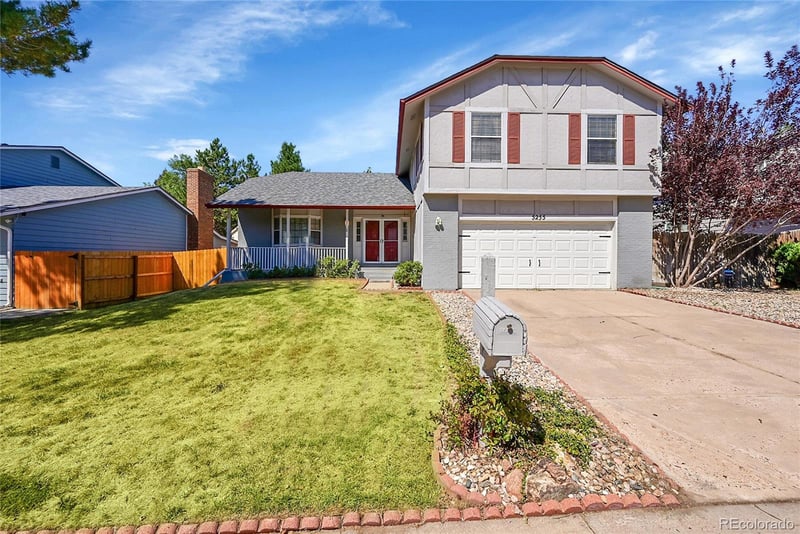 5255 Waco St, Centennial, CO 80015