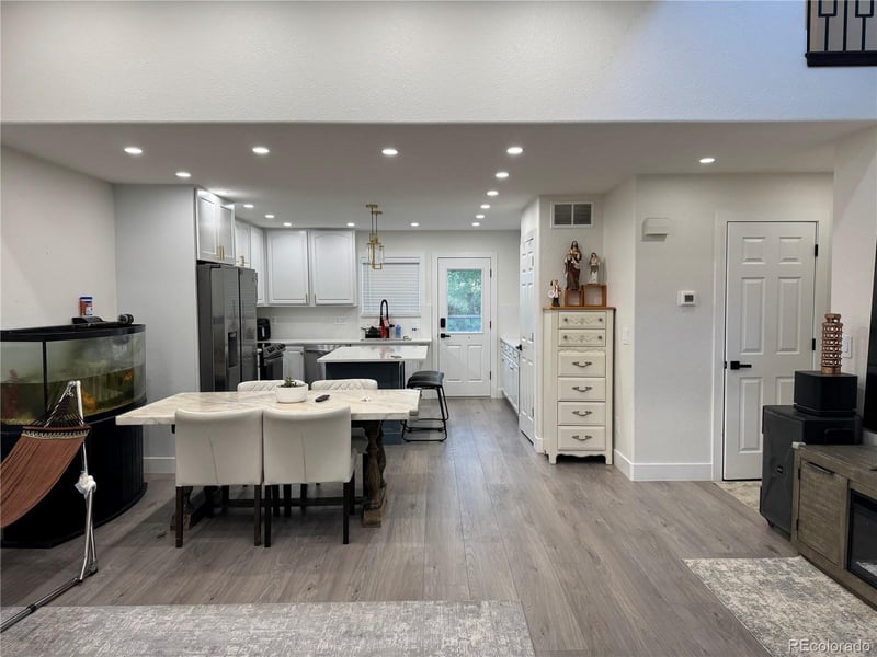 9650 Fox Den Dr, Littleton, CO 80125