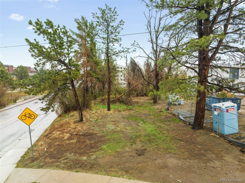 390 Lehow Ave, Littleton, CO 80120