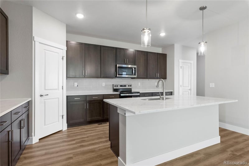 24197 53rd Dr, Aurora, CO 80019