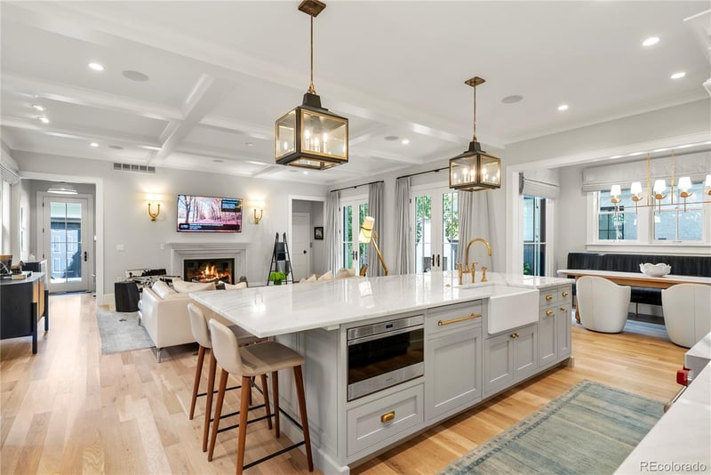932 S Franklin St, Denver, CO 80209