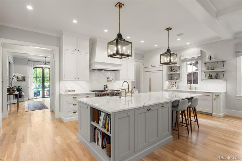 932 S Franklin St, Denver, CO 80209
