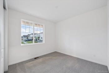 916 Steppe Ln, Windsor, CO 80550