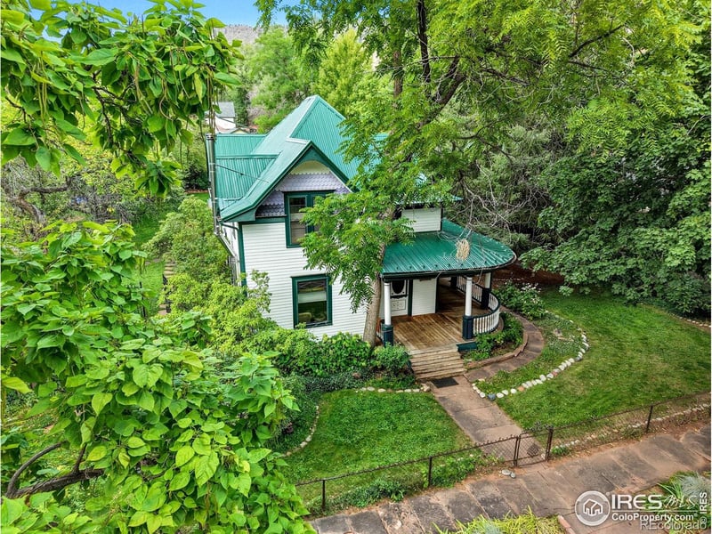 418 Seward St, Lyons, CO 80540