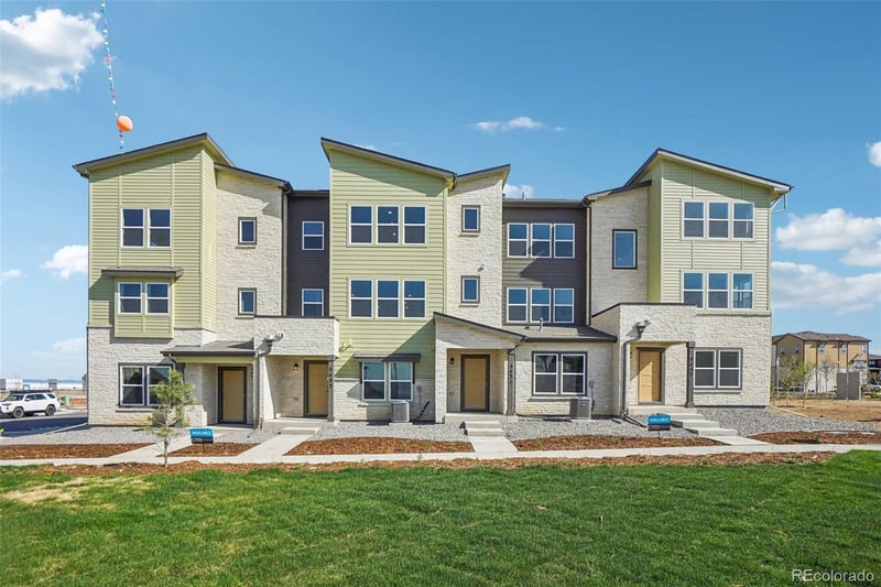 5423 Eaton Park Way, Aurora, CO 80019