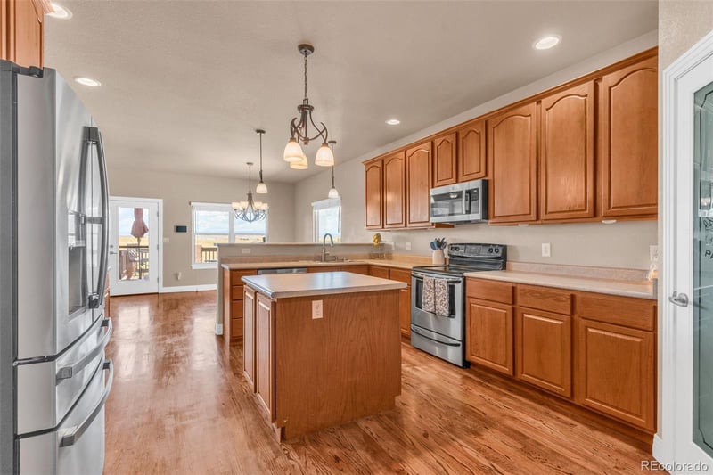 1601 Savannah Dr, Pueblo, CO 81005