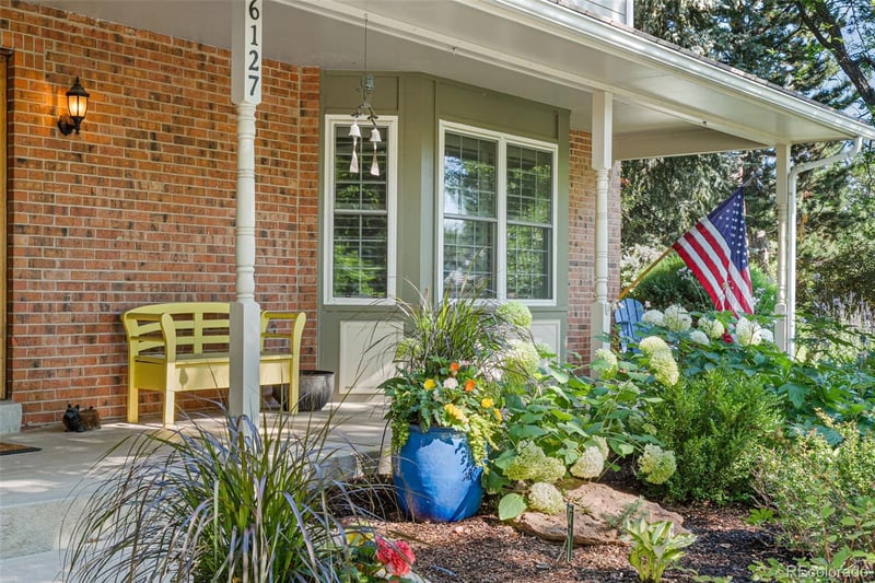 6127 Coventry Ln, Littleton, CO 80123