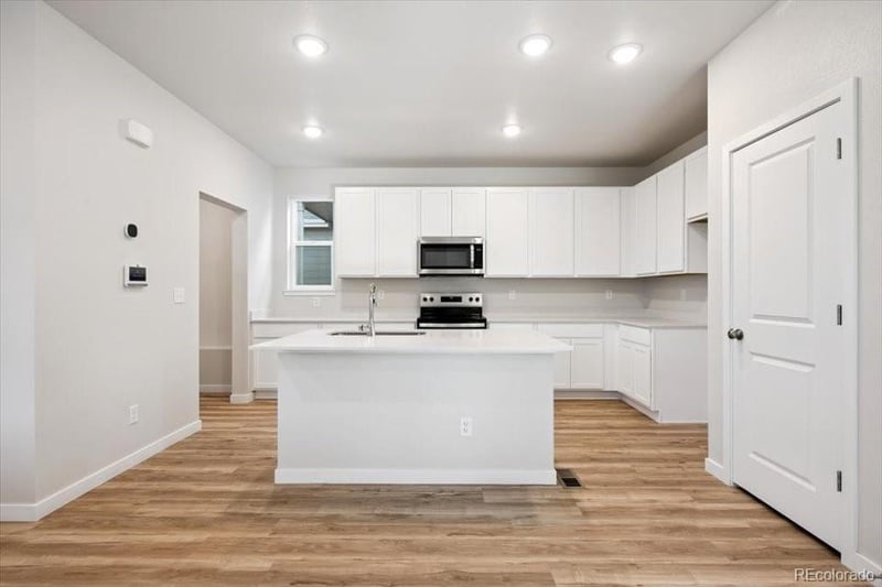 4719 Valdai Ct, Aurora, CO 80019