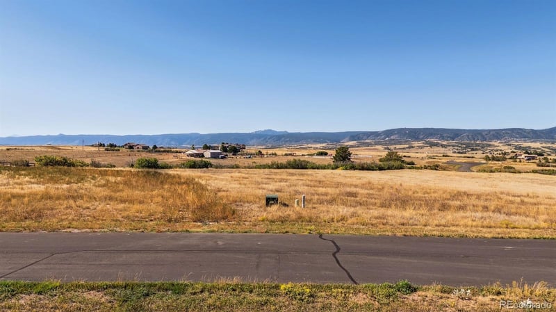 2814 Charlford Ln, Sedalia, CO 80135