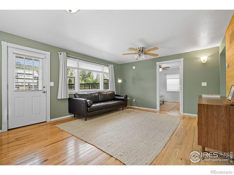 342 4th Ave, Lyons, CO 80540