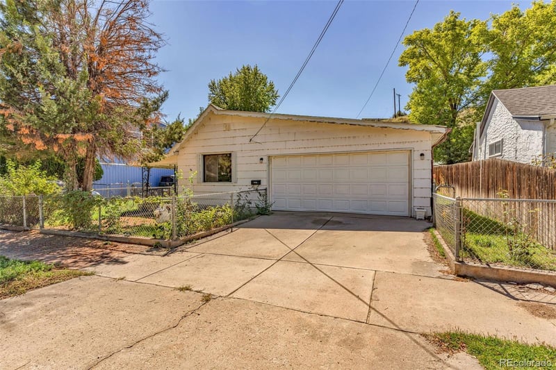 911 W 1st St, Florence, CO 81226