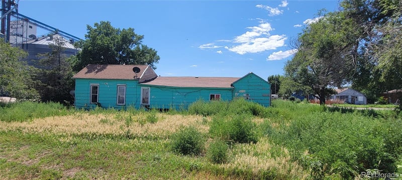 404 2nd St, Julesburg, CO 80737