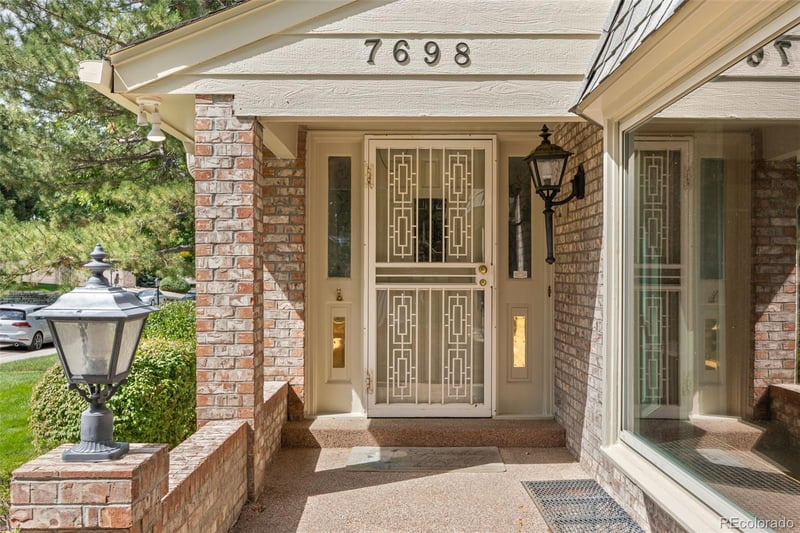 7698 Cove Cir, Centennial, CO 80122