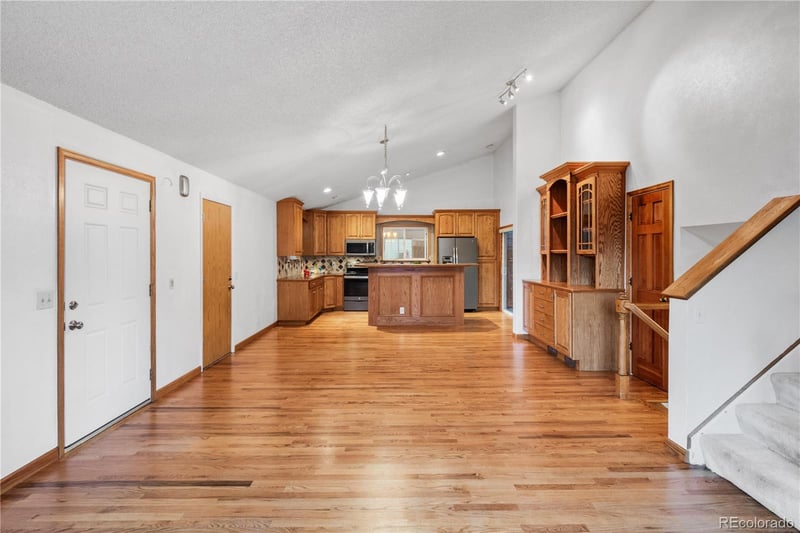 17483 Temple Dr, Aurora, CO 80015