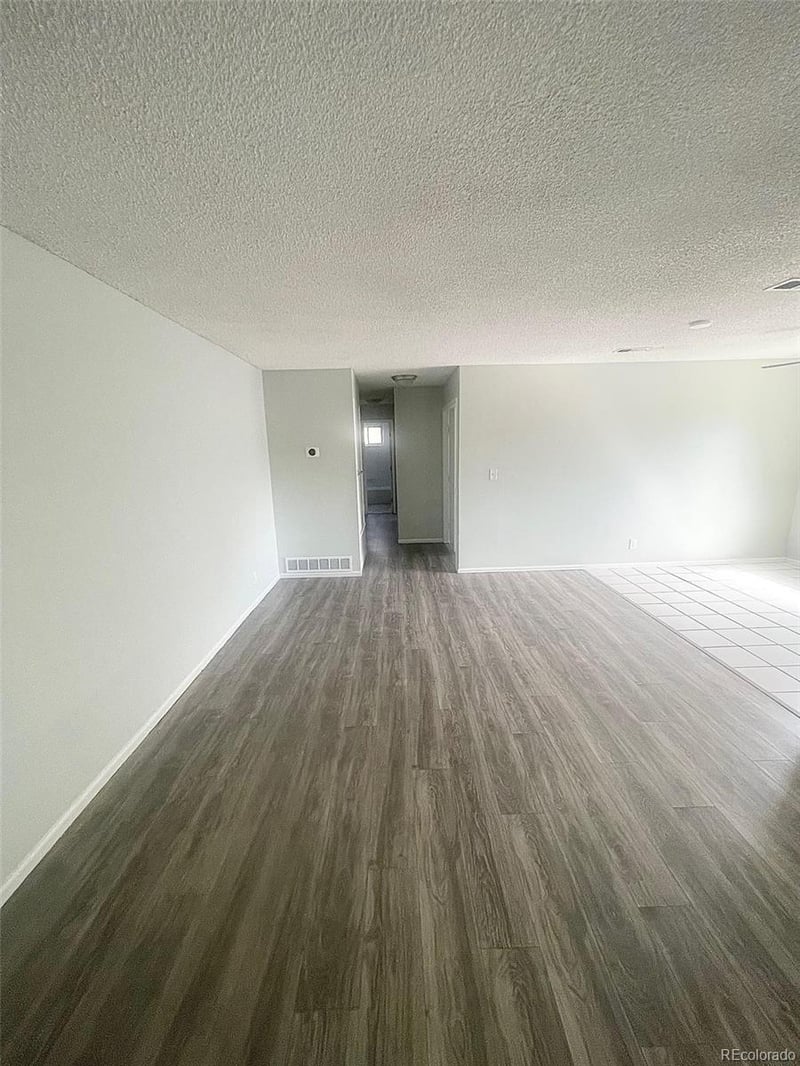 9759 Lane St, Thornton, CO 80260
