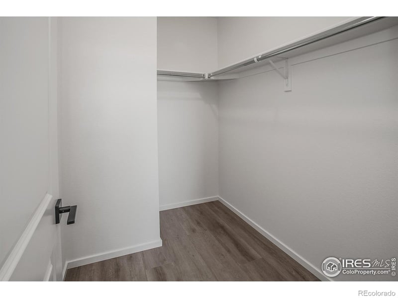 6071 Red Barn Rd, Timnath, CO 80547