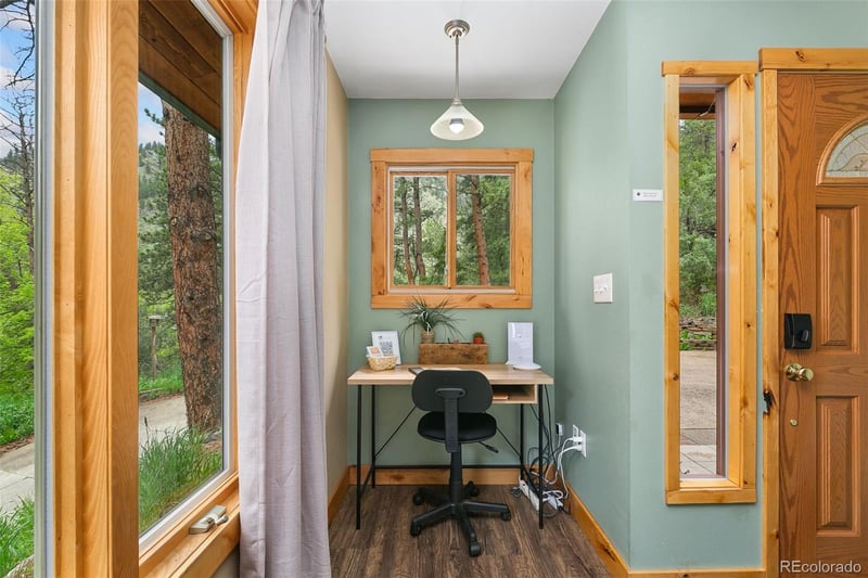 28 Sly Fox Rd, Drake, CO 80515