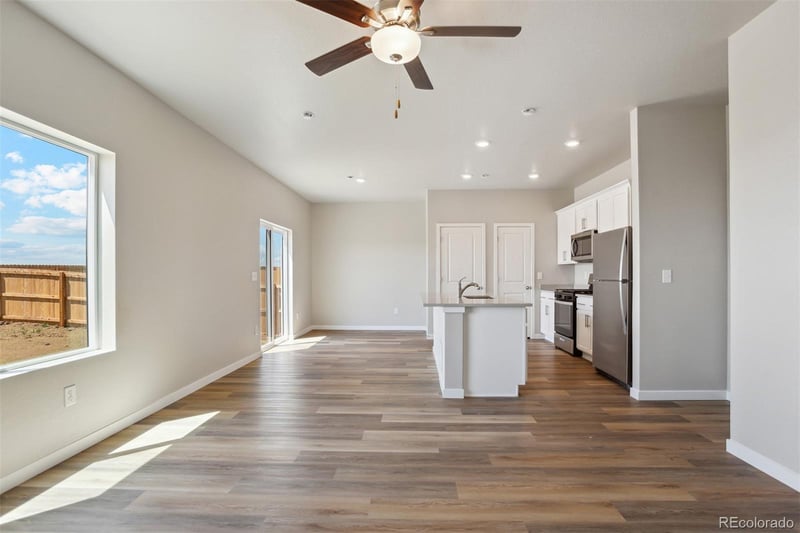 48210 Shetland Dr, Bennett, CO 80102
