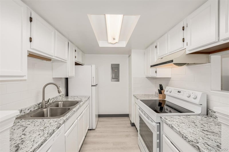 8335 Fairmount Dr #4-102, Denver, CO 80247