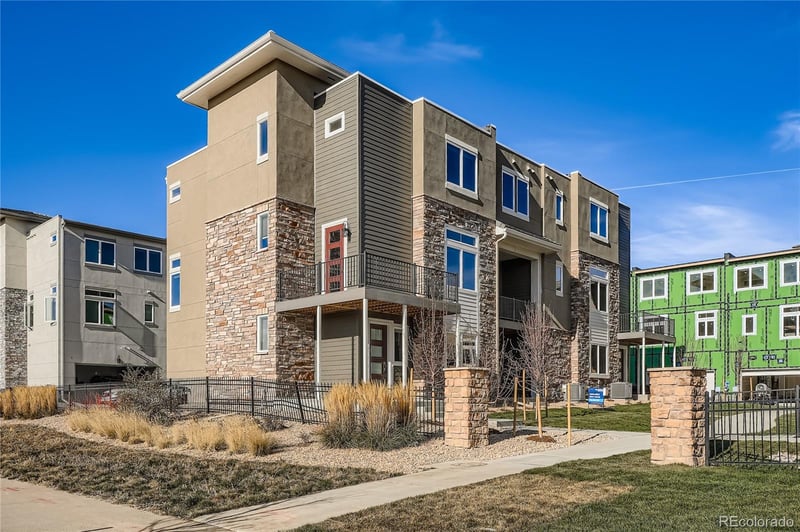 15527 W Washburn Dr, Lakewood, CO 80228