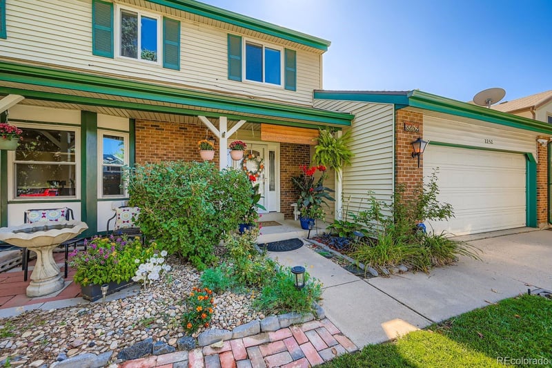 2252 Dearborn St, Aurora, CO 80014