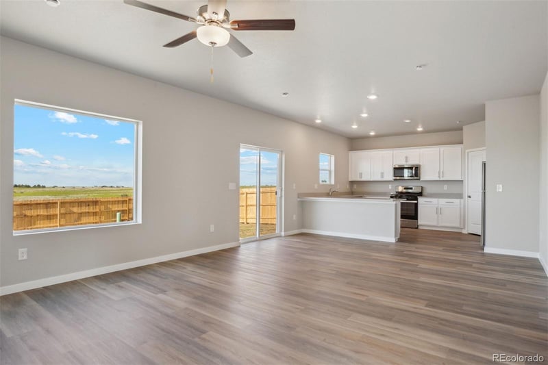 48225 Shetland Dr, Bennett, CO 80102