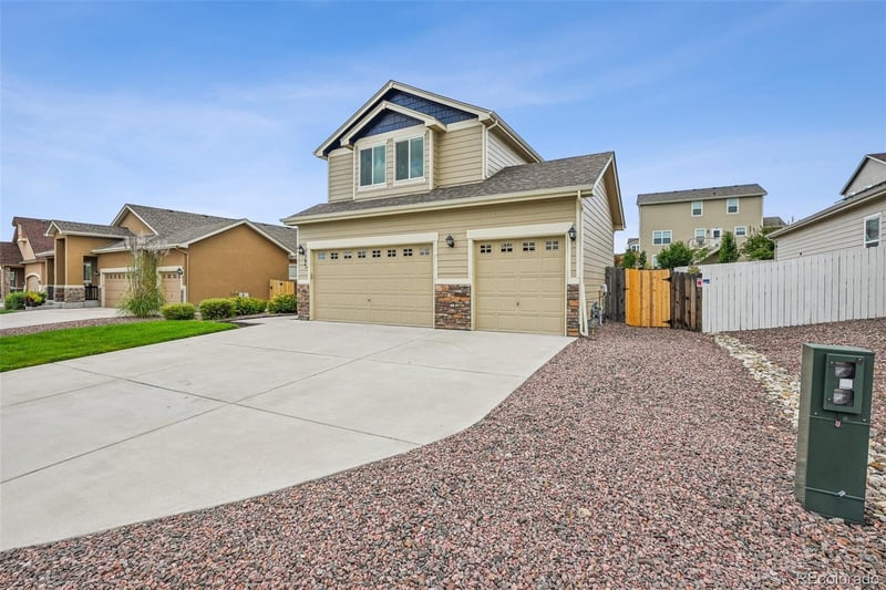 7504 Bonterra Ln, Colorado Springs, CO 80925