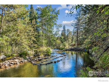 511 Riverside Dr, Lyons, CO 80540