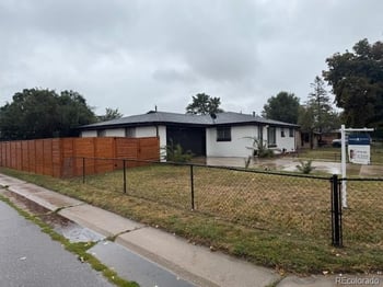 3090 Worchester St, Aurora, CO 80011