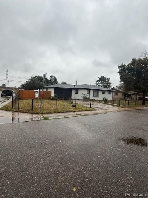 3090 Worchester St, Aurora, CO 80011