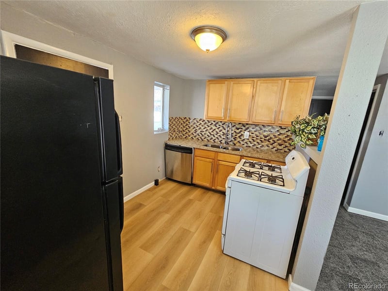 80 N Utica St, Denver, CO 80219