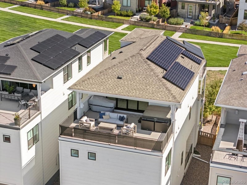 21416 61st Dr, Aurora, CO 80019