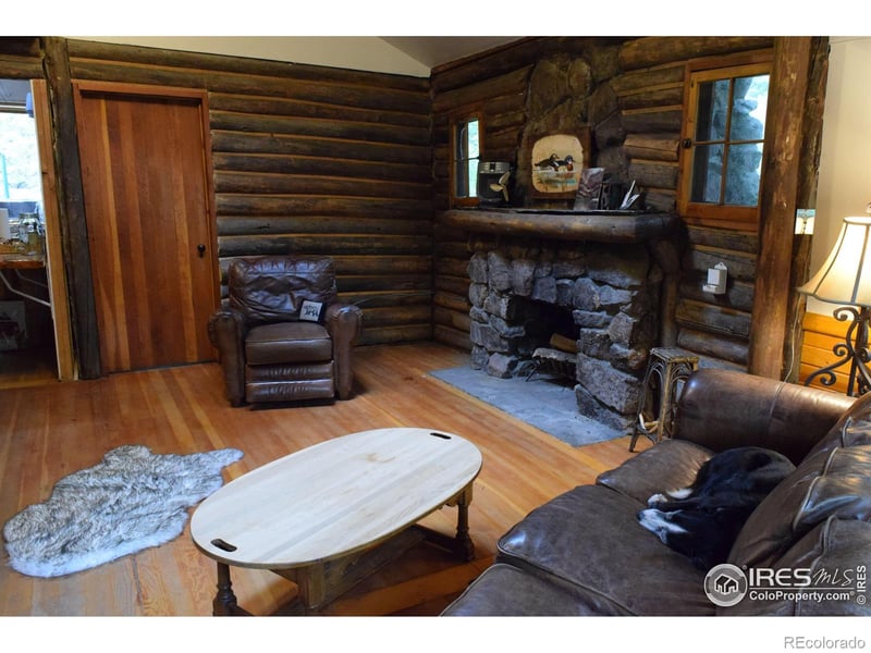 223 Riverside Dr, Lyons, CO 80540