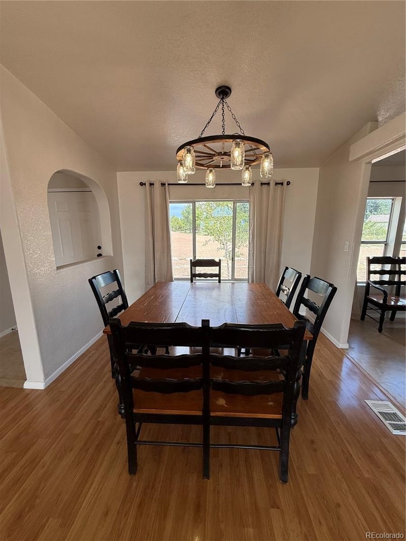 540 6th St, Penrose, CO 81240