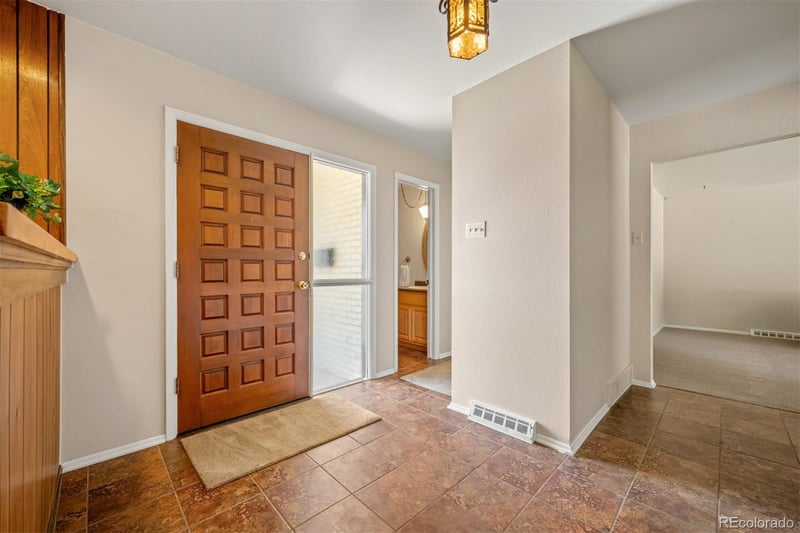 17 Heaton Pl, Pueblo, CO 81001