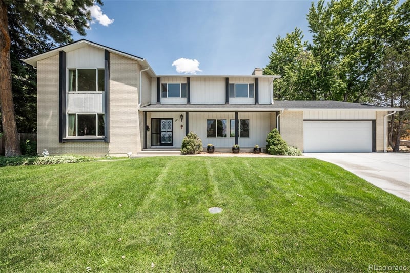 17 Heaton Pl, Pueblo, CO 81001