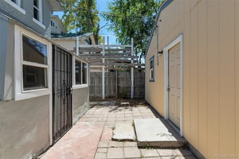 2707 N Downing St, Denver, CO 80205
