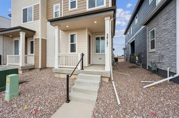 24121 30th Pl, Aurora, CO 80019