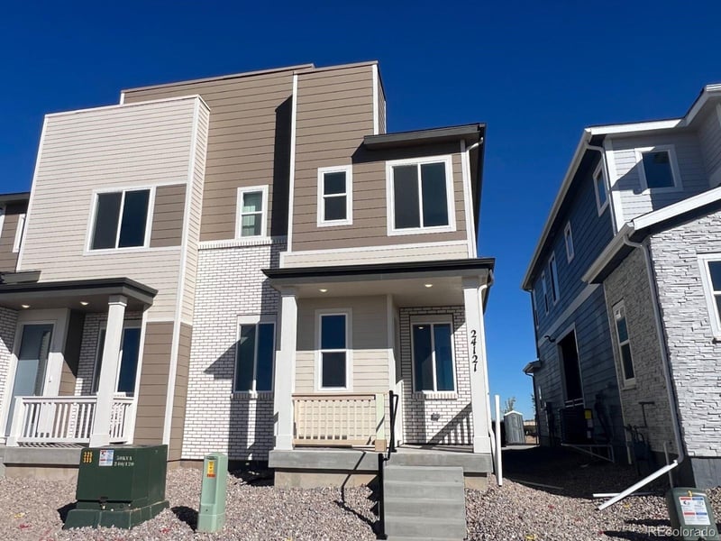 24121 30th Pl, Aurora, CO 80019