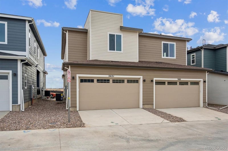 24121 30th Pl, Aurora, CO 80019