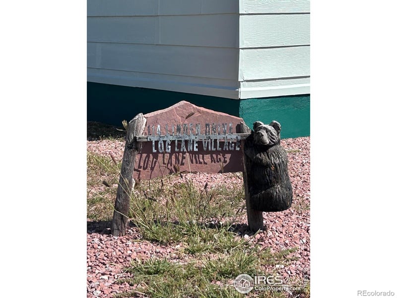 114 Linden Dr, Log Lane Village, CO 80705