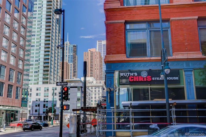 1555 California St #319, Denver, CO 80202