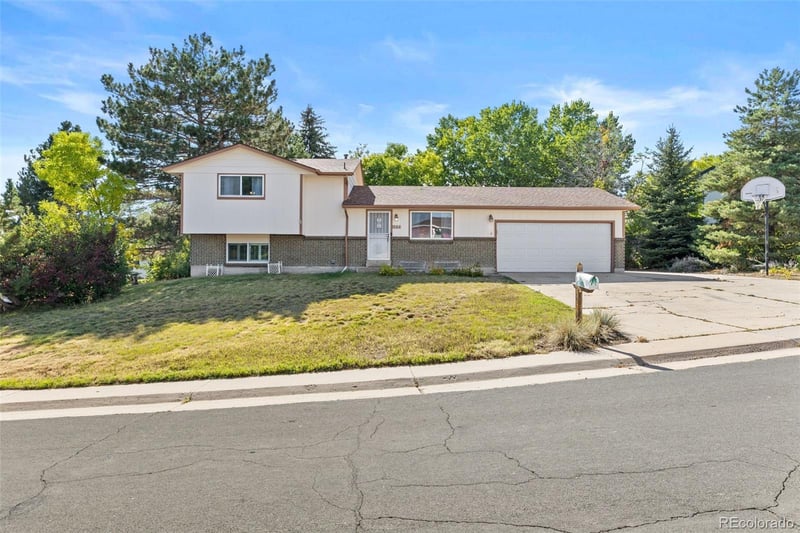 250 Jupiter Dr, Littleton, CO 80124