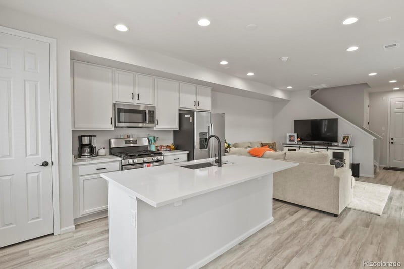 6107 Louisville Ct, Frederick, CO 80504